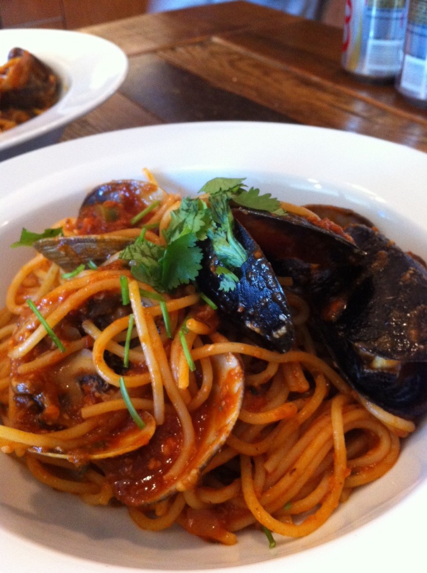 Seafood pasta with red sauce