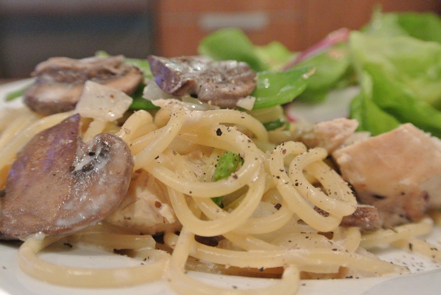 Chicken, Mushroom and Snow Pea Spaghetti with a Wine Cream Sauce